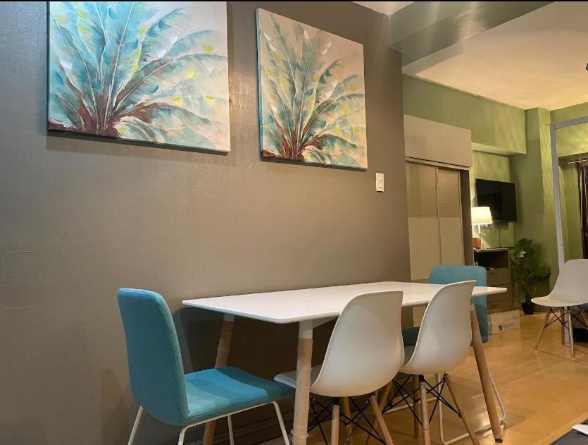 Poolside Family Room Greenbelt Makati Макати Экстерьер фото